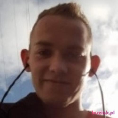 Szaszy, Male, 30 years, Corby