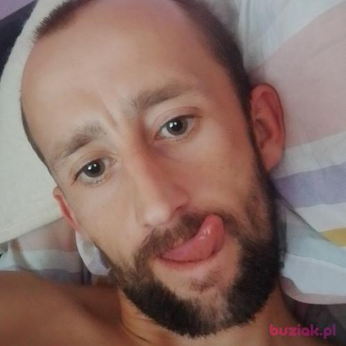 fghg, Male, 32 years, Drawno