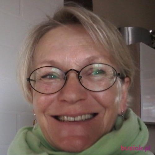 akira2, Female, 67 years, Frankfurt