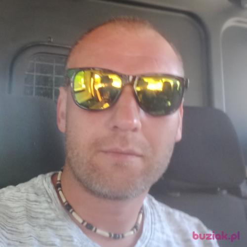 wariat11fajny, Male, 40 years, Bez regionu