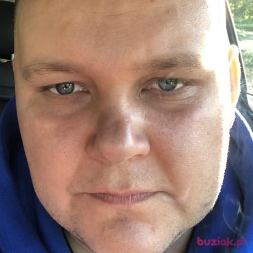 foxfeeds, Male, 34 years, Luton