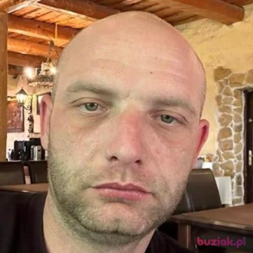 D1235, Male, 39 years, Aberdeen