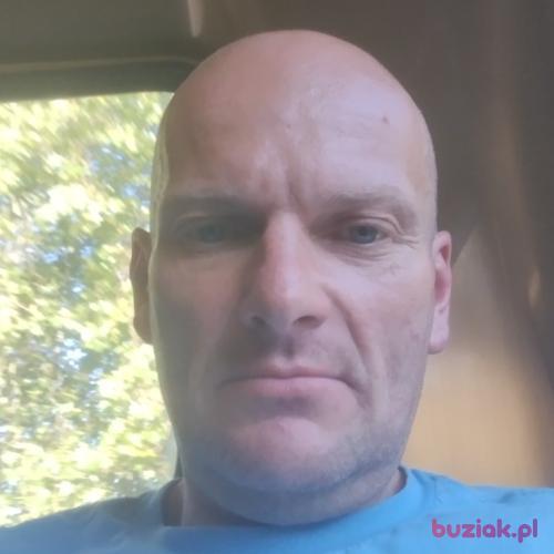dzielnyHuj, Male, 48 years, Rushden