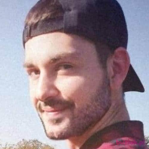 Private235, Male, 30 years, Newbury