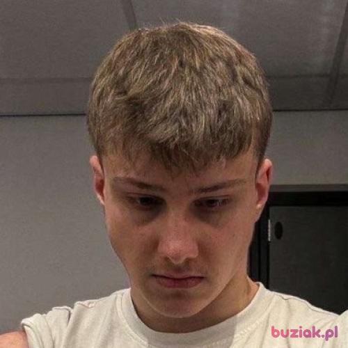 kon20x, Male, 21 years, Walton