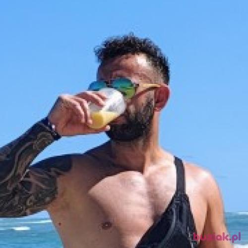 derykBatman, Male, 34 years, Cheltenham