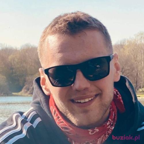 xyzxyzxyz, Male, 29 years, Barnsley