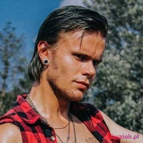 Hnonn, Male, 25 years, Fryzja