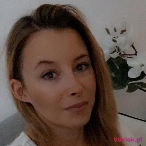 A_L, Female, 28 years, Almere