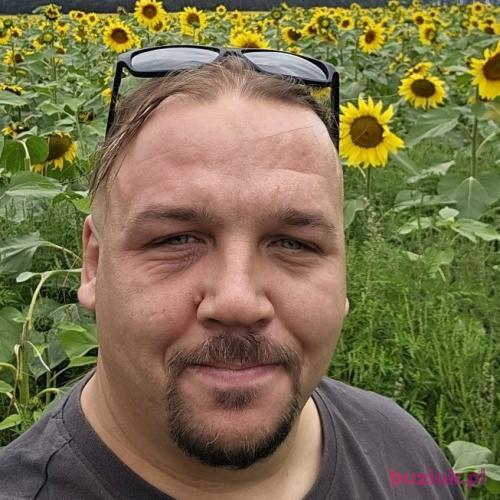 Ufolski, Male, 43 years, Dunstable