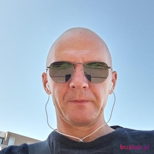 MS11, Male, 48 years, Rotterdam