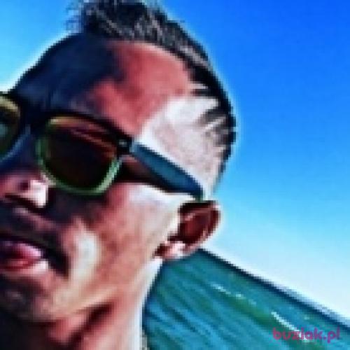 Komeciwo, Male, 35 years, Bournemouth