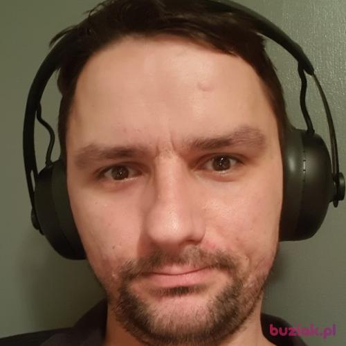 Raben30, Male, 40 years, Bedford