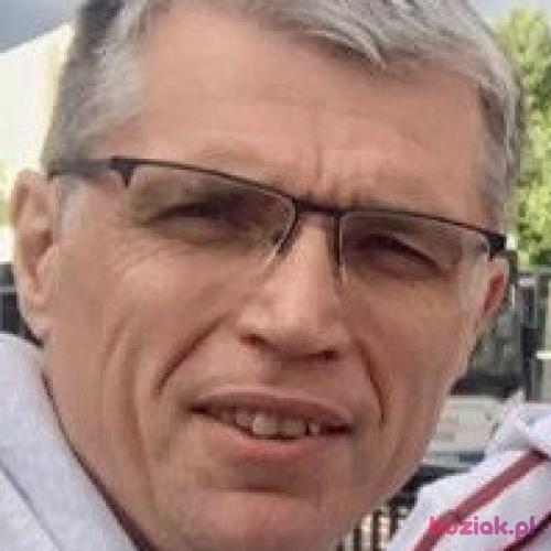 Bodziolux, Male, 59 years, Horsham