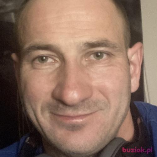 MG84, Male, 41 years, Bracknell